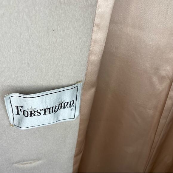 Vintage Cream Women's Coat - Picture 7 of 14